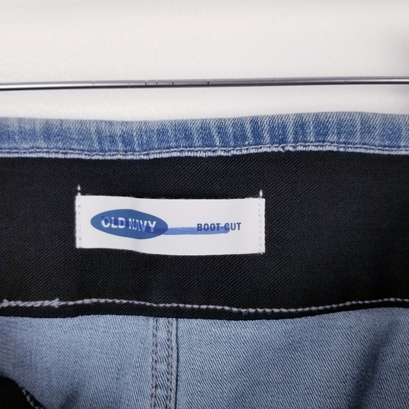 Old Navy Distressed Bootcut Jeans NWT - Picture 3 of 5